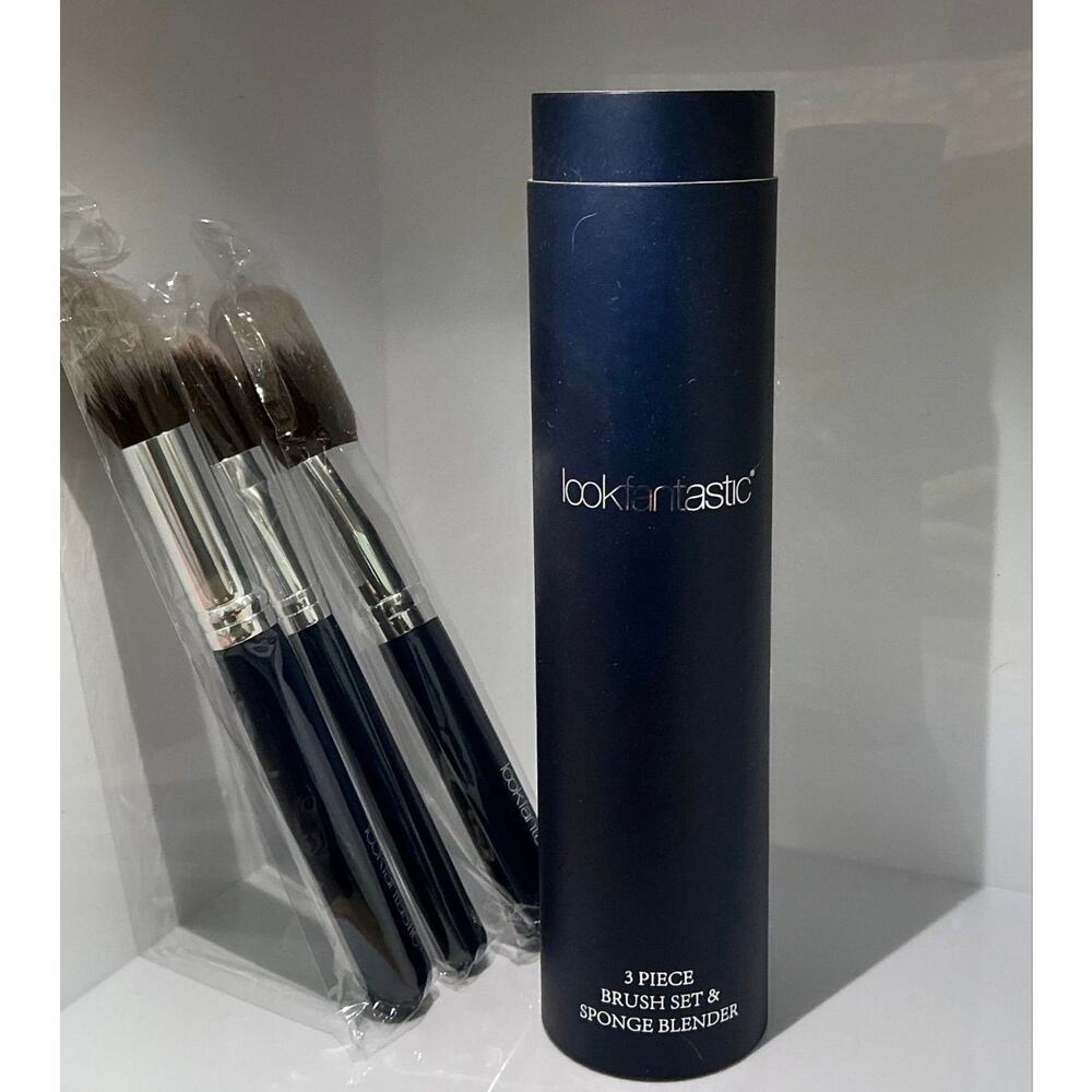 Lookfantastic 3-Piece Brush Set + Sponge Blender